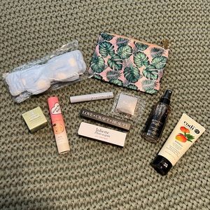 August 2022 Full Paradise Ipsy Glam Bag with Extras